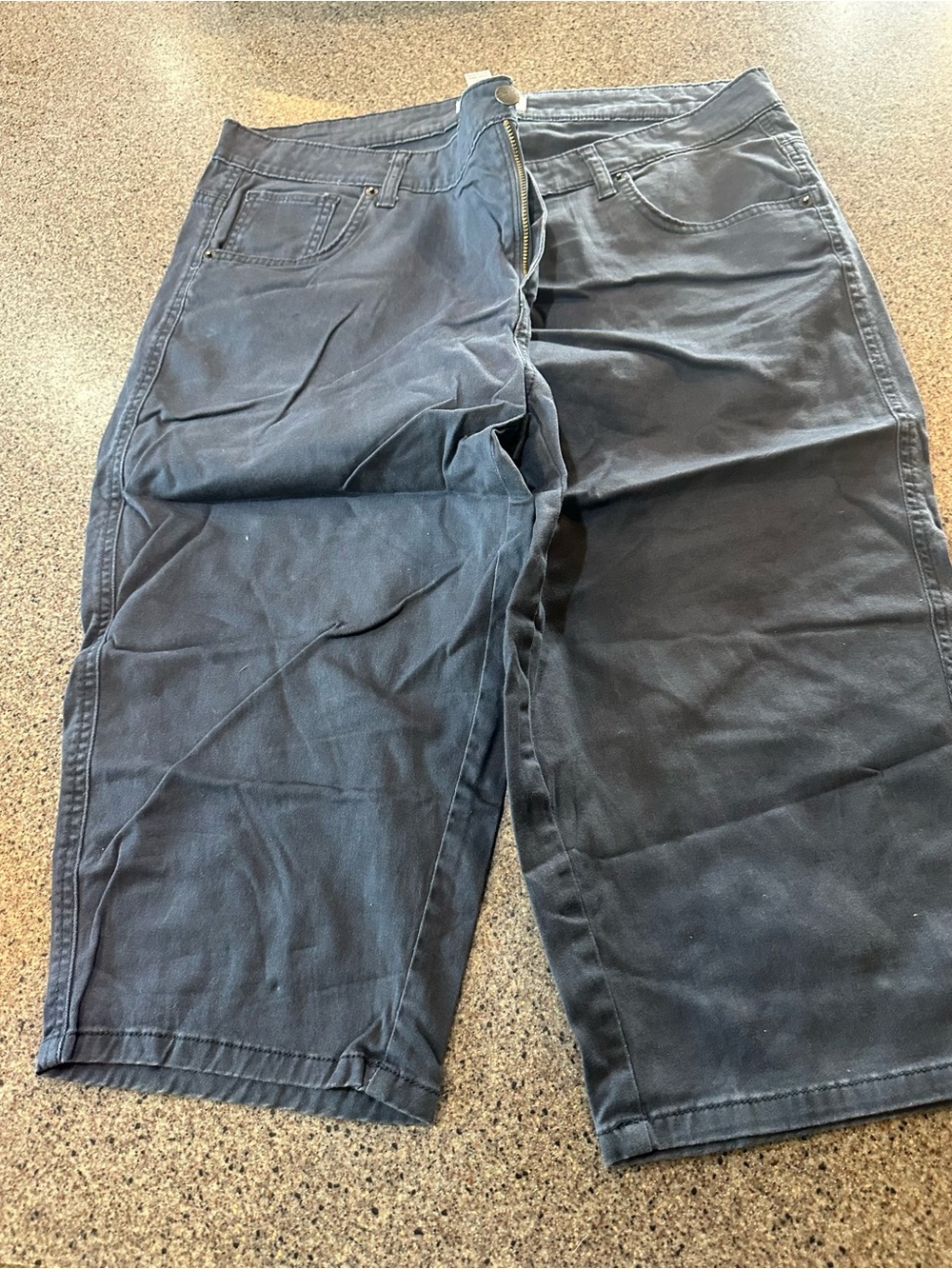 Capri pants